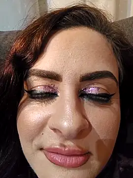 WatchTheQUEEnConQuer88 live sex cam