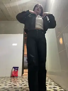 phungtiti live sex cam