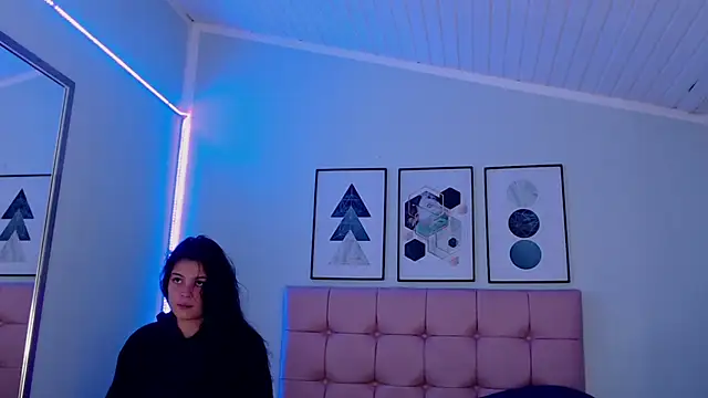 KikiVelvet's cam snapshot