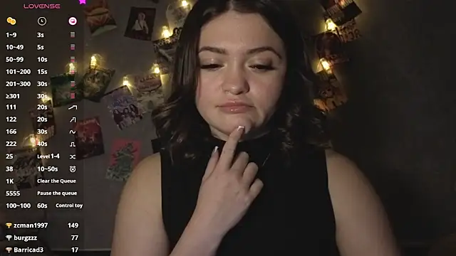 YummyTira's cam snapshot