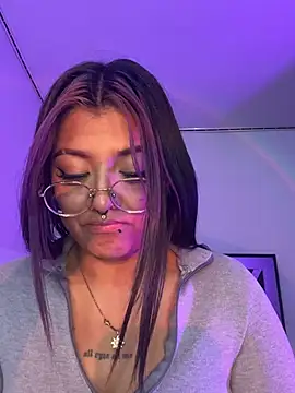 queen_of_you_heart's cam snapshot