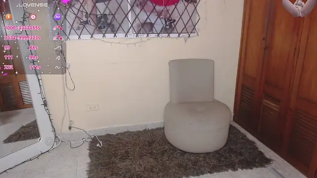 NicoleSantana live sex cam