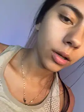 Lilybeeth live sex cam