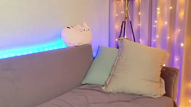 ur_shy_bambi's cam snapshot