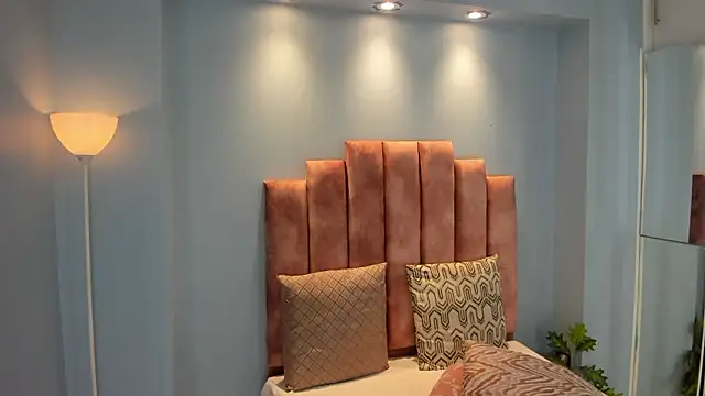 lou_rosse_ live sex cam