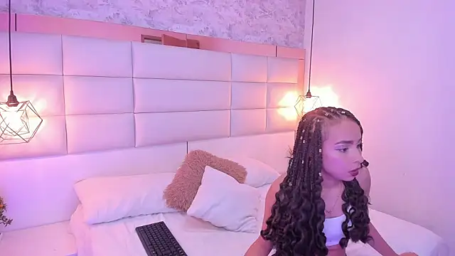 Lucia_jane's cam snapshot