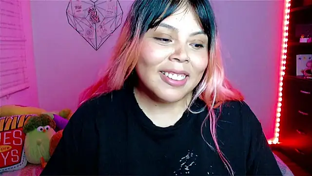 EllieMoonX's cam snapshot