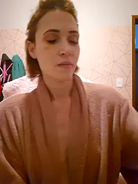 Irresistible24 live sex cam