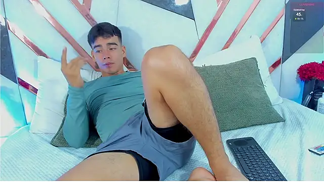 its_liam18's cam snapshot