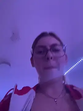 Milly-Kiss's cam snapshot