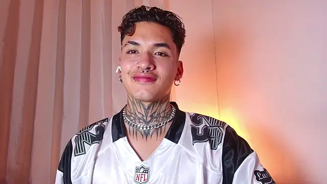 AlecBanne's cam snapshot