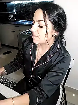 hot-babygirl's cam snapshot