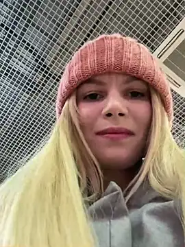 katty_cutey's cam snapshot