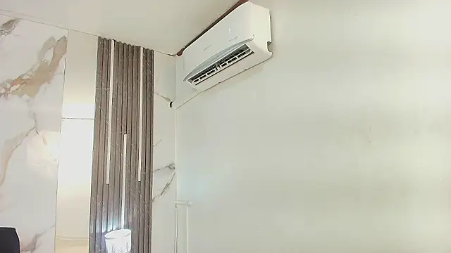 MayaBaker's cam snapshot