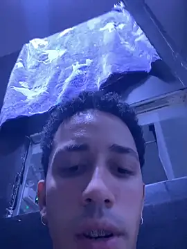 elflaquitocubano live sex cam