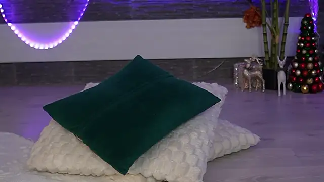 Miss_Denisse's cam snapshot