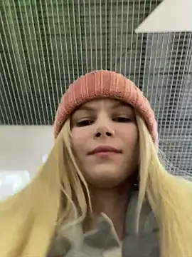 katty_cutey's cam snapshot