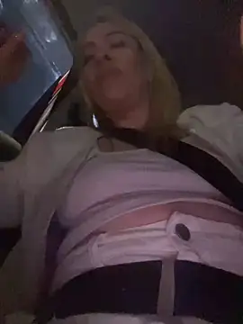 viktoria_davis_'s cam snapshot