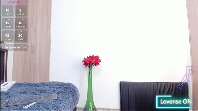 miaroberts69's cam snapshot