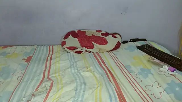 chica_sexy05's cam snapshot