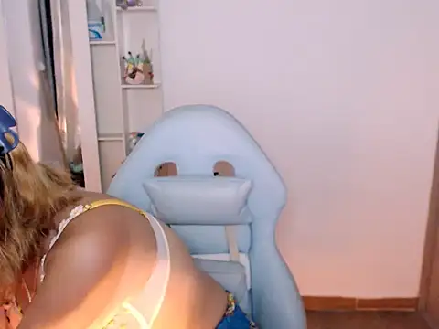 BOREAL_MOON's cam snapshot