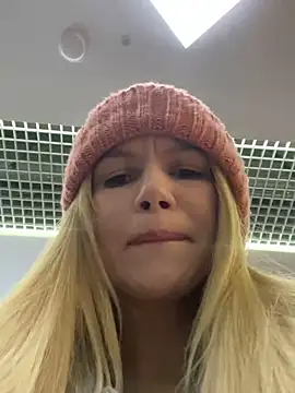 katty_cutey's cam snapshot