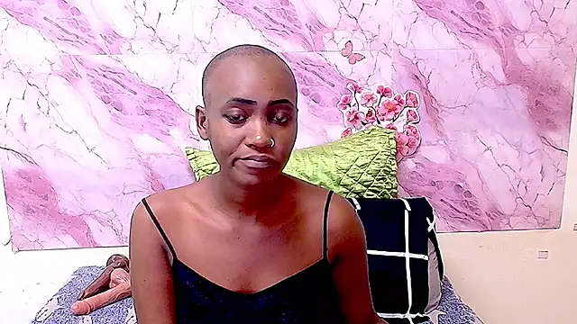 EbonyOlive69's cam snapshot