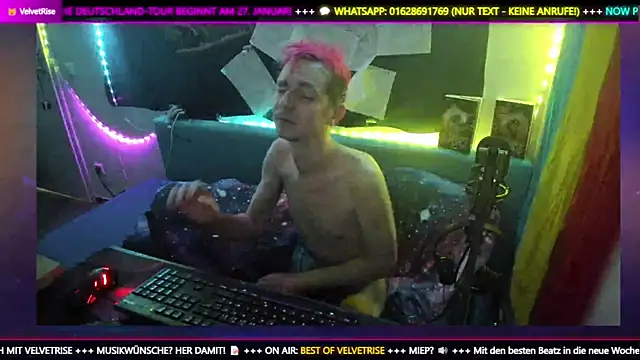 VelvetRise live sex cam