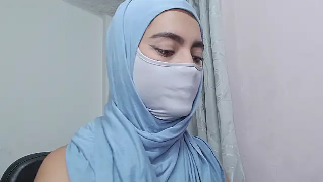 jade_nassar's cam snapshot