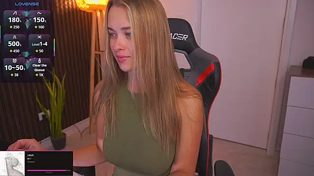 DanikaDillan's cam snapshot