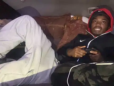 SlimeCrownzOut5's cam snapshot