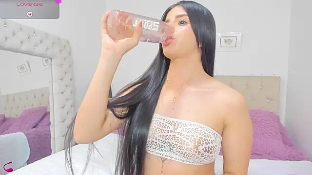 carlaperez_'s cam snapshot