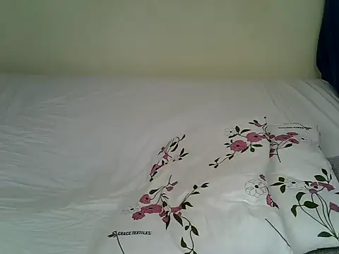 Lovelyheers's cam snapshot