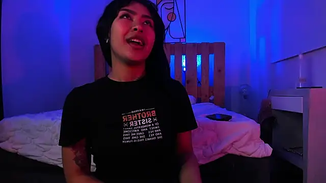 faryehh's cam snapshot