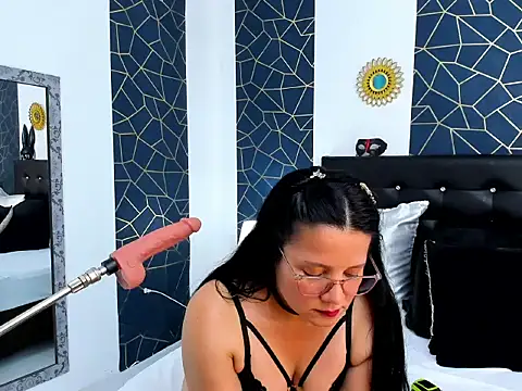 KikyNaughty's cam snapshot