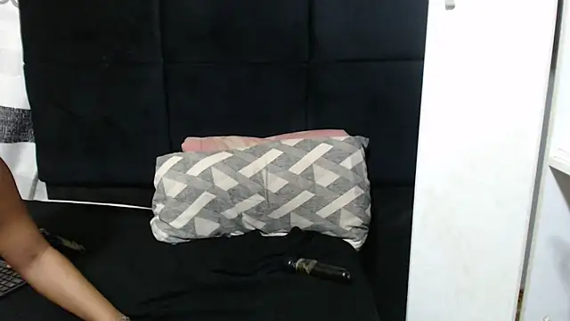 SweetHotBabby18's cam snapshot