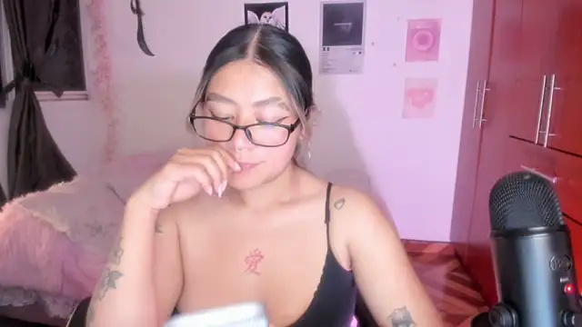 StephaniFox's cam snapshot