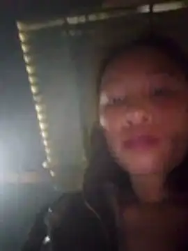 simi-lucy's cam snapshot