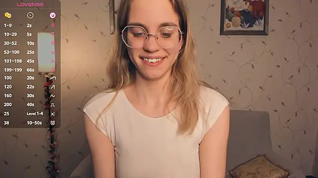 JoanBaggott's cam snapshot