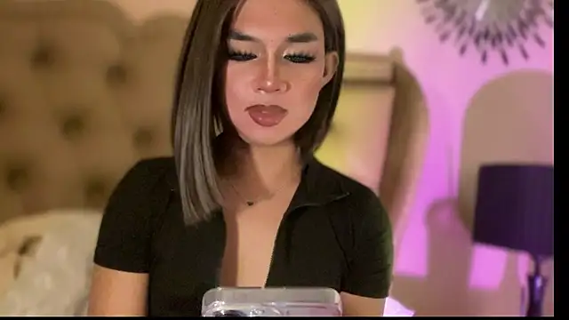 Worldclass_Maxxine_ live sex cam