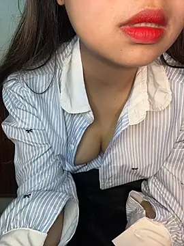 Bong_lovelyy live sex cam