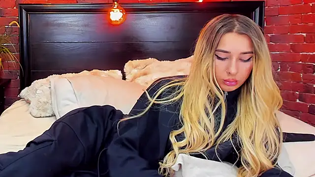 ChristynaRoss live sex cam