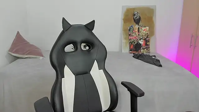 annie_mora's cam snapshot