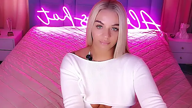 AllwaysHotJ's cam snapshot