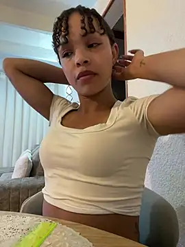 Yasmin777_'s cam snapshot