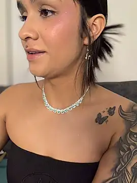 Isabella-Teen's cam snapshot