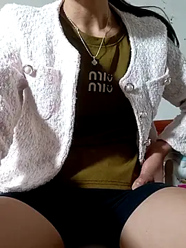 MilkShow live sex cam