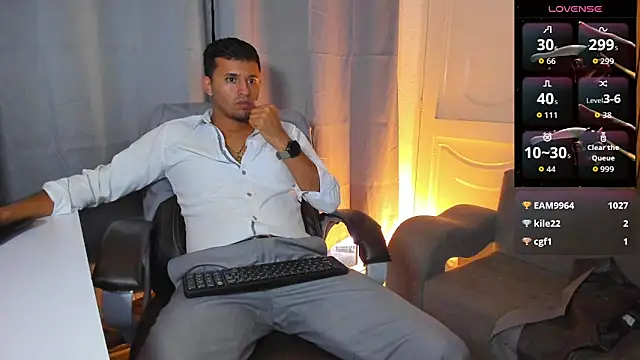 Hideintheoffice's cam snapshot