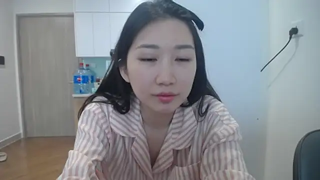 Asiagirll's cam snapshot