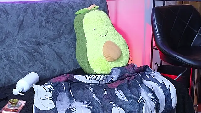 MightyLaura1's cam snapshot